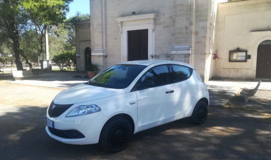 LANCIA YPSILON - Utilitaria 5 posti